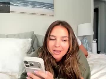https://onlyfans.com/emilyxbanks